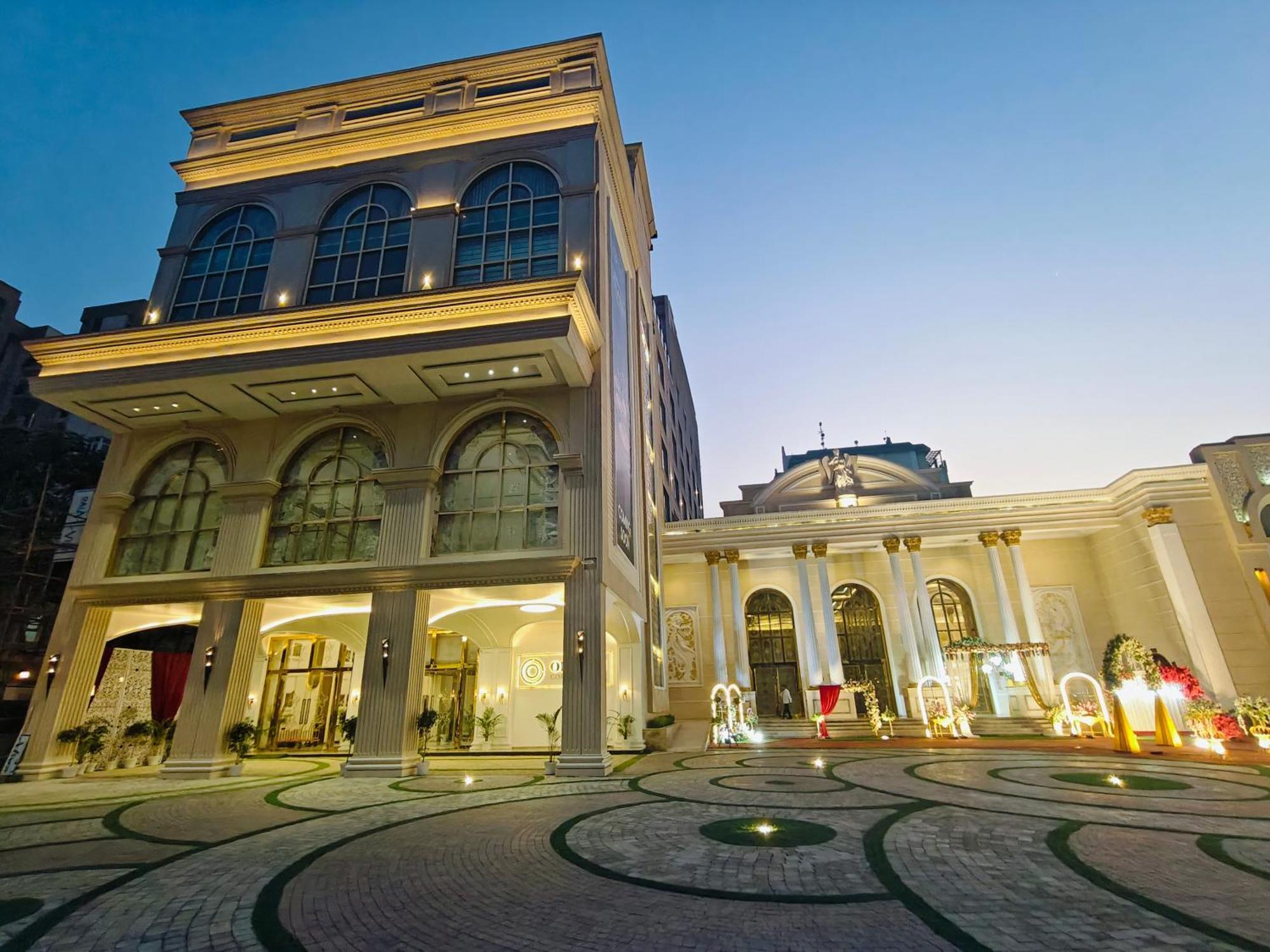 Ornate Lucknow Hotel Exterior photo